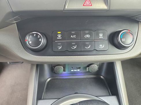 Used 2012 Kia Sportage LX w/ Navigation Pkg image 20