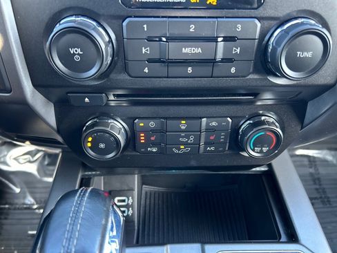 Used 2018 Ford F150 XLT w/ Equipment Group 302A Luxury image 28