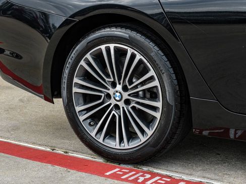 Used 2019 BMW 540i w/ Convenience Package image 47