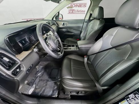 Used 2022 Kia Sorento S w/ Panoramic Sunroof Package AWD/4WD image 26