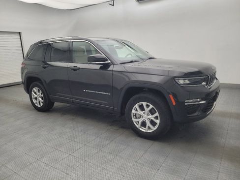 Used 2023 Jeep Grand Cherokee Limited AWD/4WD image 11