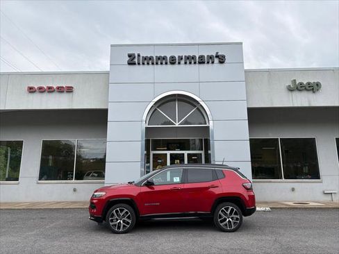 Certified 2025 Jeep Compass Limited w/ Elite Group AWD/4WD image 1