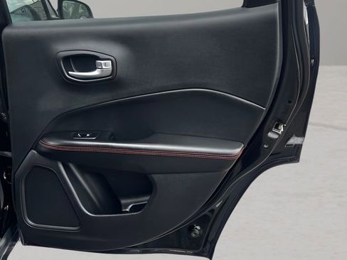 Used 2018 Jeep Compass Trailhawk w/ Leather Interior Group image 28