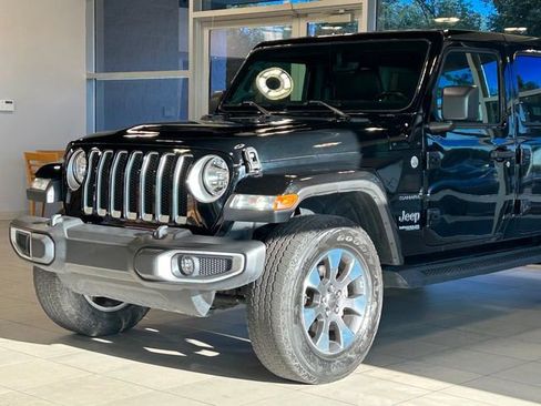 Used 2021 Jeep Wrangler Unlimited Sahara image 3