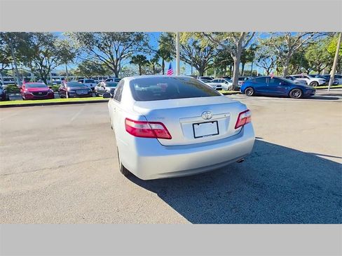 Used 2009 Toyota Camry image 37