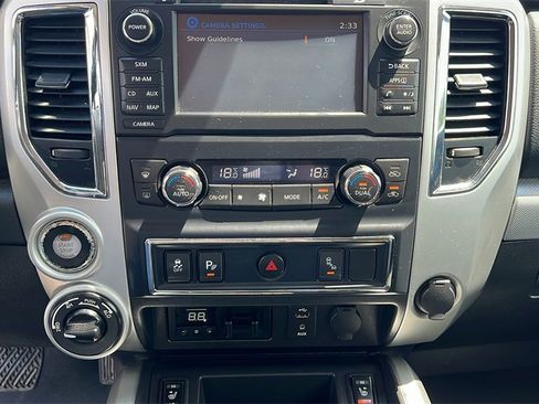 Used 2018 Nissan Titan PRO-4X image 27