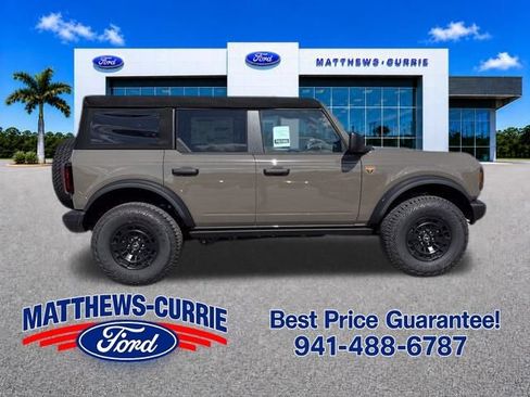New 2026 Ford Bronco Badlands w/ Sasquatch Package AWD/4WD image 3