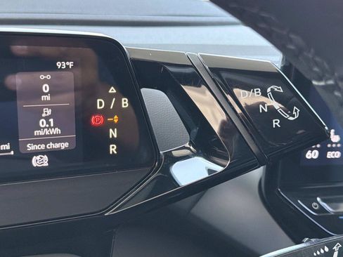 Certified 2023 Volkswagen ID.4 Pro RWD image 23