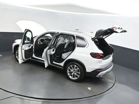 New 2026 BMW X5 sDrive40i w/ Parking Assistance Package image 2