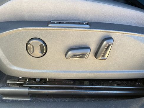 Used 2023 Volkswagen ID.4 Pro S image 21