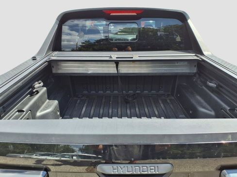 Used 2023 Hyundai Santa Cruz SEL Premium image 6