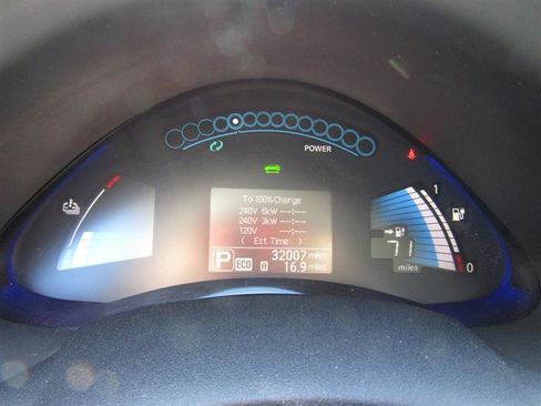 Used 2015 Nissan Leaf SV w/ LED & Quick Charge Package image 16