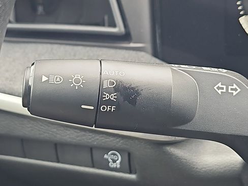 New 2026 Nissan Kicks SV w/ SV Premium Package FWD image 28