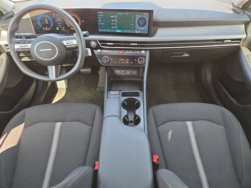 Used 2025 Hyundai Sonata SEL FWD image 25