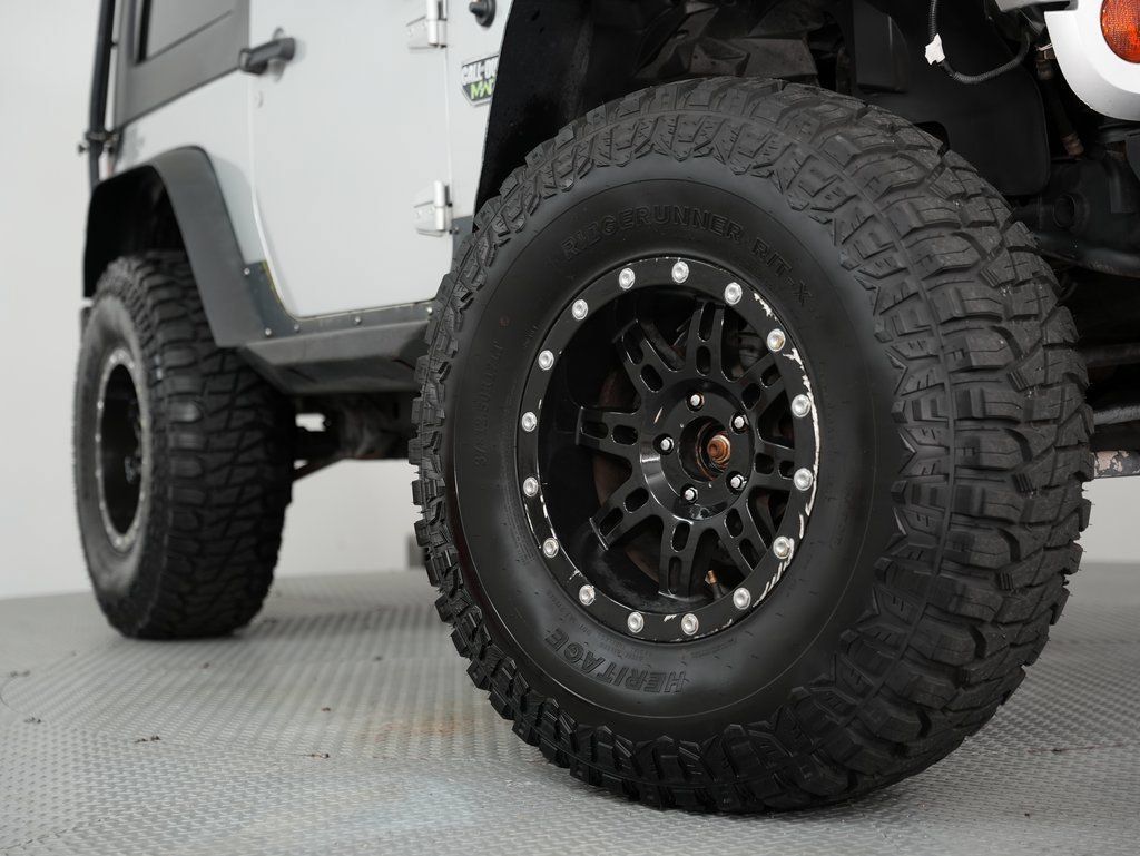 Used 2012 Jeep Wrangler Rubicon AWD/4WD image 17