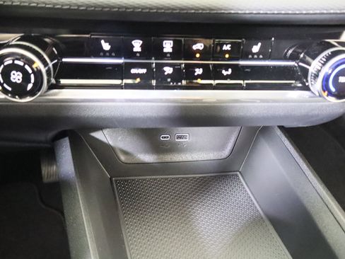 New 2026 Chevrolet Equinox LT w/ Safety and Technology Package FWD image 27