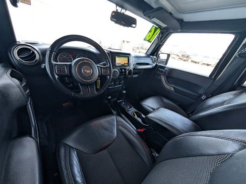 Used 2016 Jeep Wrangler Unlimited Sahara image 5