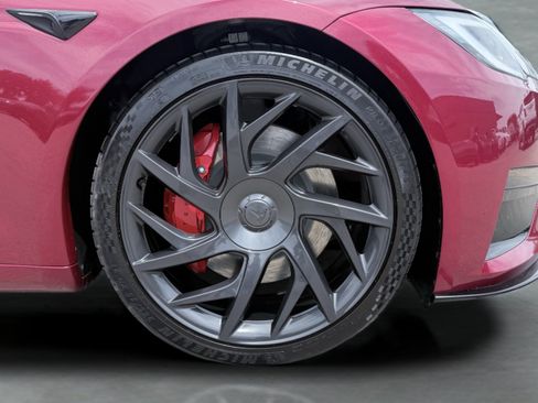 Used 2026 Tesla Model S Plaid AWD/4WD image 9