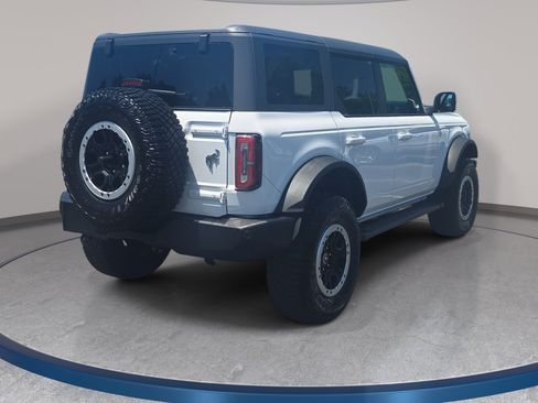Used 2023 Ford Bronco Outer Banks w/ Sasquatch Package AWD/4WD image 5