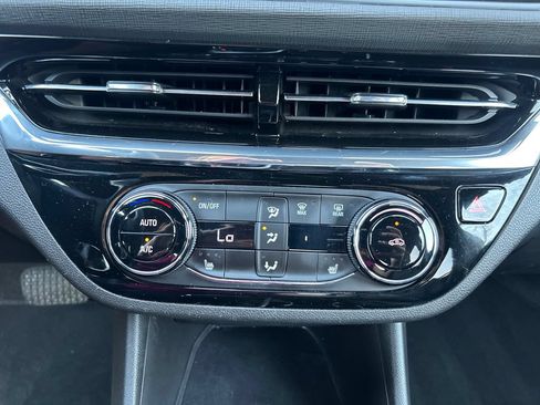 Used 2025 Buick Envista Sport Touring w/ Convenience I Package FWD image 20