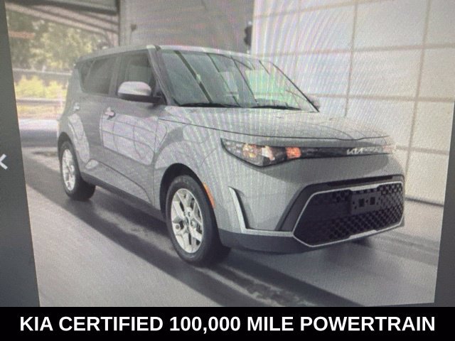 Certified 2025 Kia Soul LX w/ LX Technology Package FWD image 4