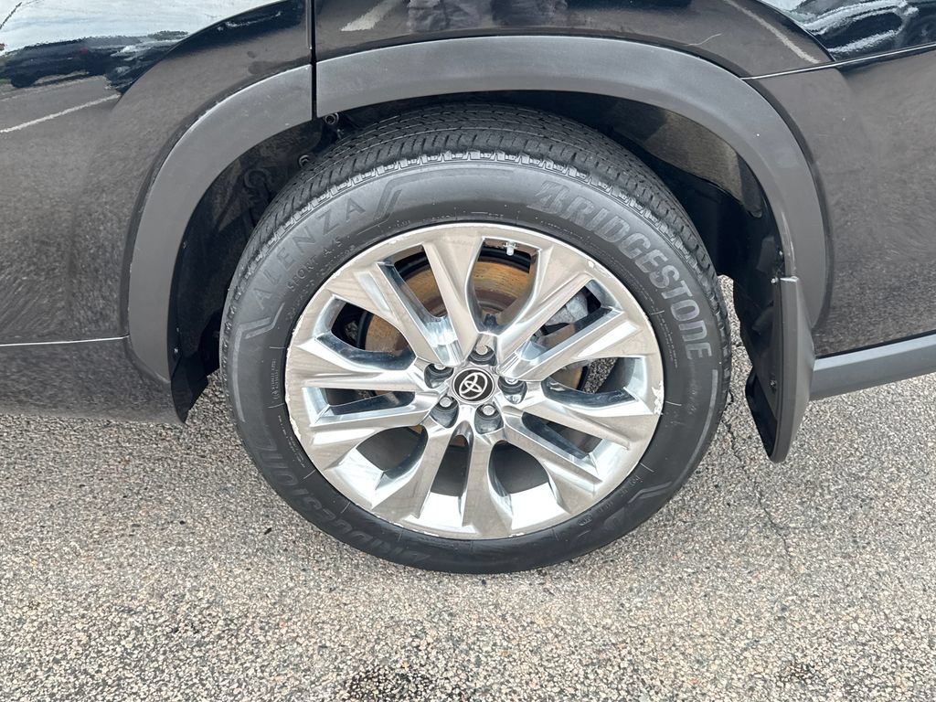 Used 2023 Toyota Highlander Limited AWD/4WD image 43