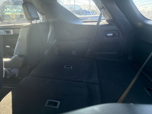 Used 2022 Ford Explorer ST w/ Equipment Group 401A image 11