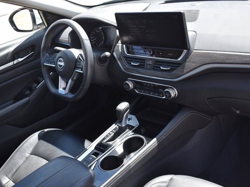 Used 2024 Nissan Altima 2.5 SL AWD/4WD image 15