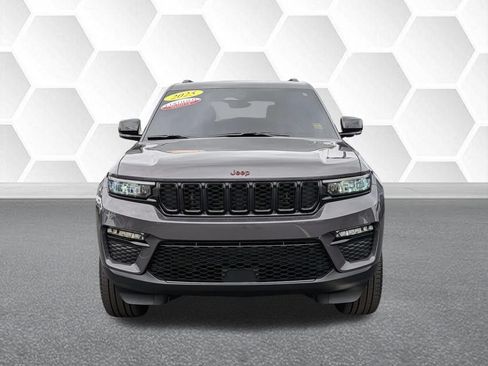 Certified 2025 Jeep Grand Cherokee Limited w/ Black Appearance Package AWD/4WD image 8