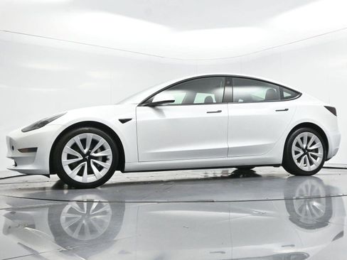 Used 2022 Tesla Model 3 RWD image 37