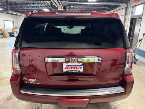 Used 2019 GMC Yukon Denali image 5