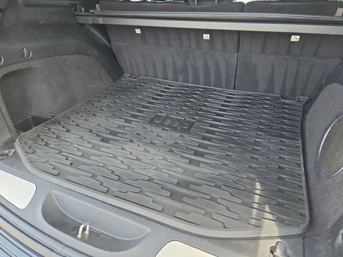 Used 2020 Jeep Grand Cherokee High Altitude RWD image 35