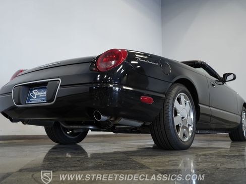 Used 2003 Ford Thunderbird image 39
