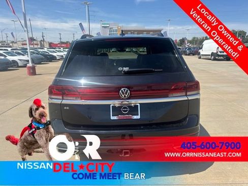Used 2025 Volkswagen Atlas SE FWD image 4