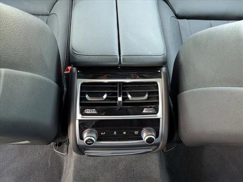 Used 2022 BMW 740i 740i w/ M Sport Package image 20