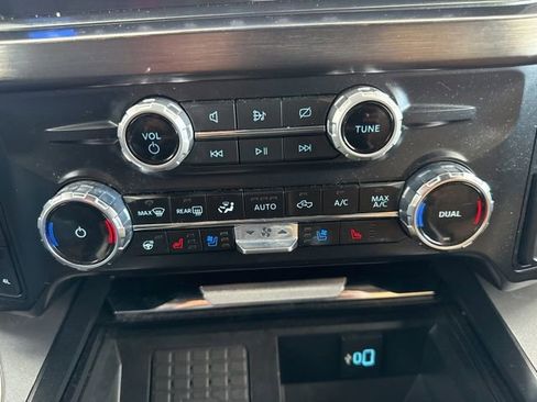 Used 2024 Ford F350 Lariat w/ FX4 Off-Road Package image 24