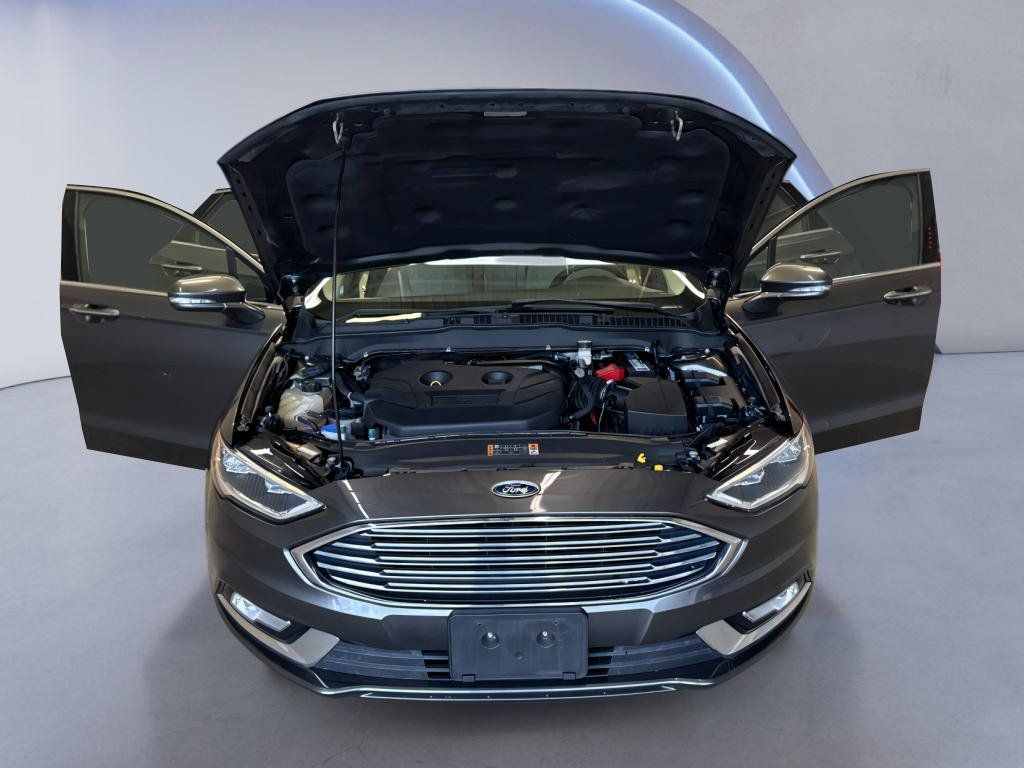 Used 2017 Ford Fusion Titanium AWD/4WD image 10