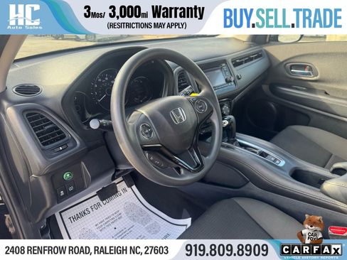 Used 2022 Honda HR-V LX image 12