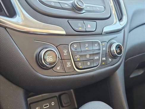 Used 2024 Chevrolet Equinox LT image 11