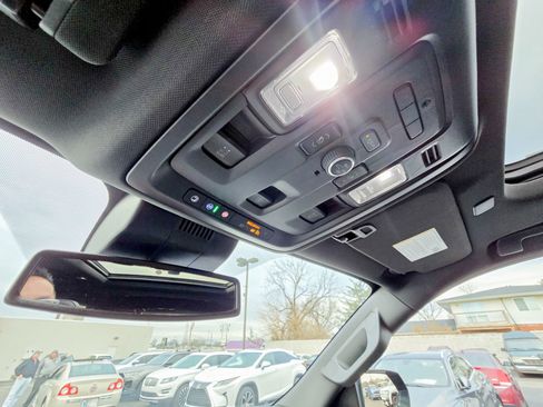 Used 2023 Chevrolet Tahoe LT w/ LT Signature Package image 49