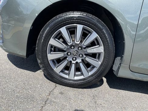Used 2020 Toyota Sienna LE AWD/4WD image 9