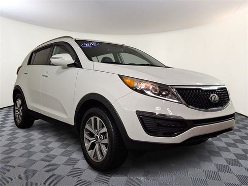 Used 2015 Kia Sportage LX image 1