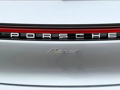 New 2025 Porsche Macan image 38