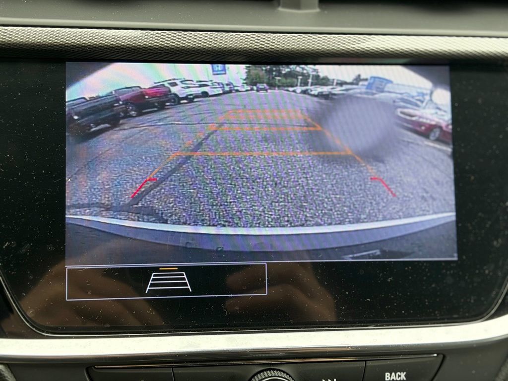 Used 2023 Buick Encore GX Select w/ Safety Package II AWD/4WD image 32