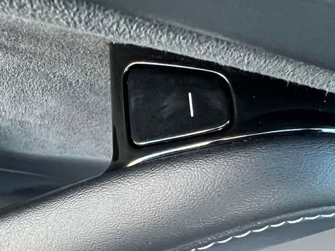 Used 2018 Tesla Model 3 Long Range image 18