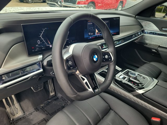 Used 2024 BMW 760i xDrive AWD/4WD image 21