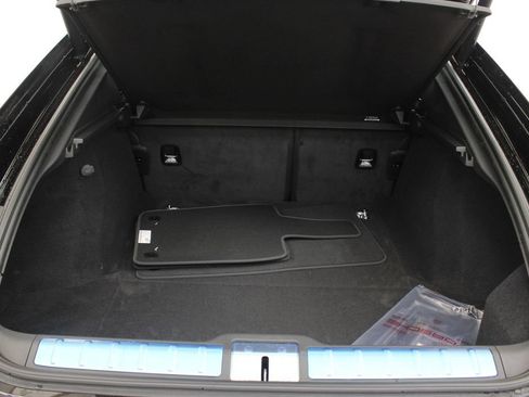 New 2026 Porsche Panamera RWD image 38