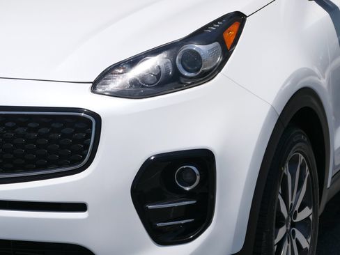 Used 2017 Kia Sportage EX w/ EX Premium Package FWD image 9