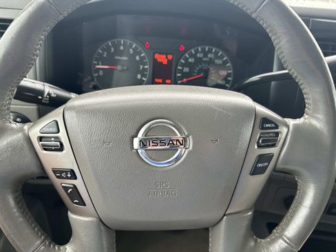 Used 2018 Nissan NV 3500 SL RWD image 30