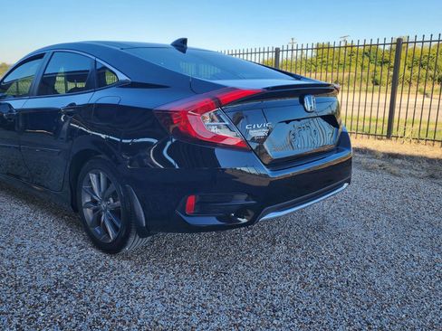 Used 2019 Honda Civic EX image 7